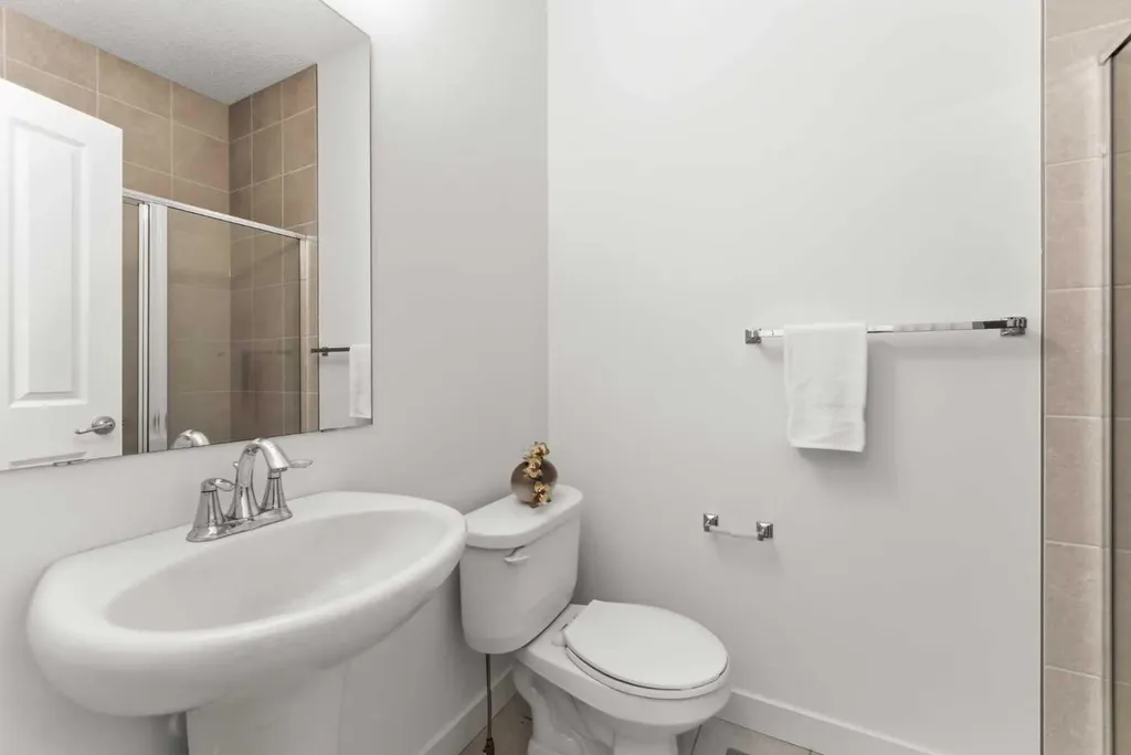 102 Cranarch Common SE Calgary AB T3M 1M1
