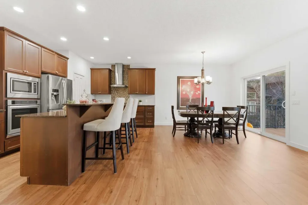 102 Cranarch Common SE Calgary AB T3M 1M1