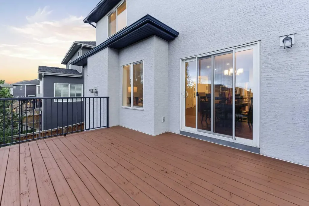 102 Cranarch Common SE Calgary AB T3M 1M1