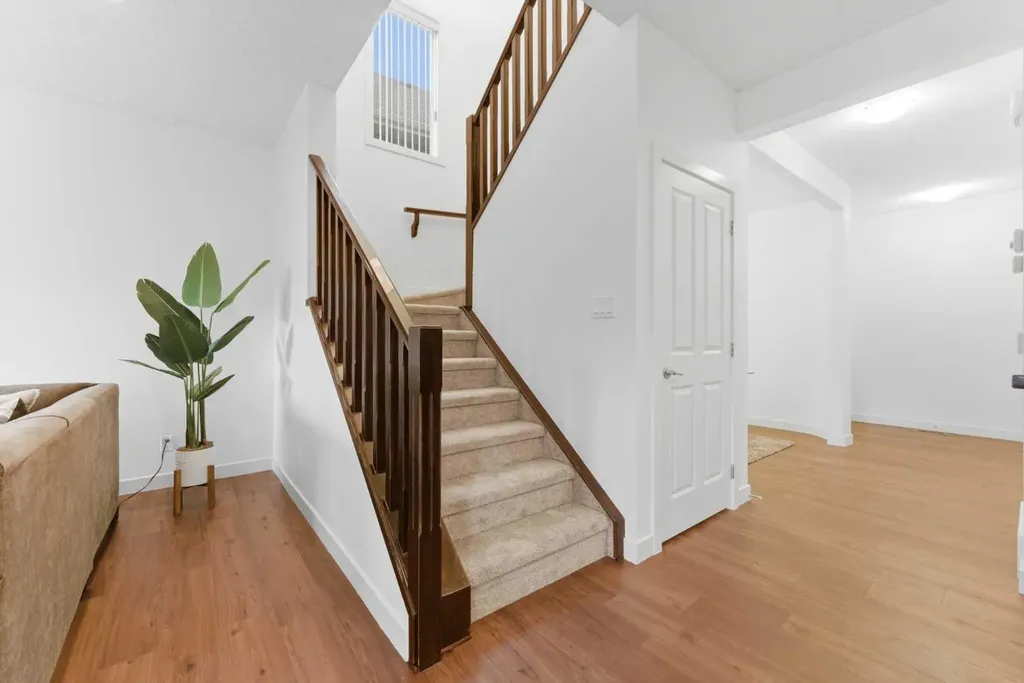 102 Cranarch Common SE Calgary AB T3M 1M1