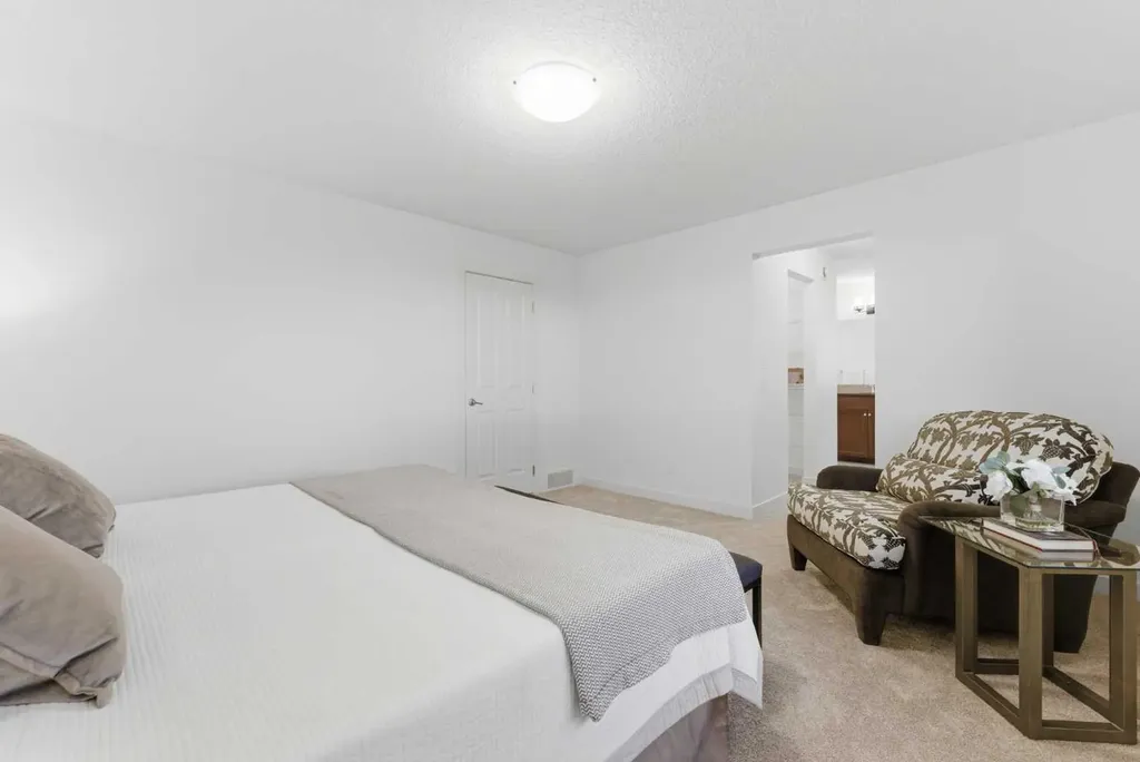 102 Cranarch Common SE Calgary AB T3M 1M1