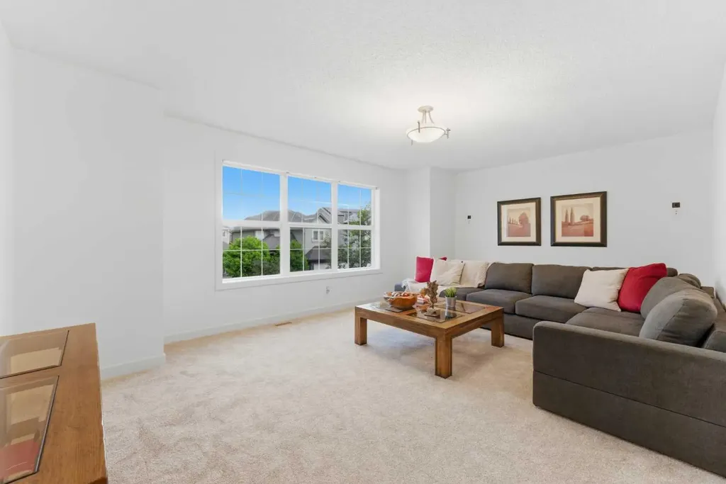 102 Cranarch Common SE Calgary AB T3M 1M1