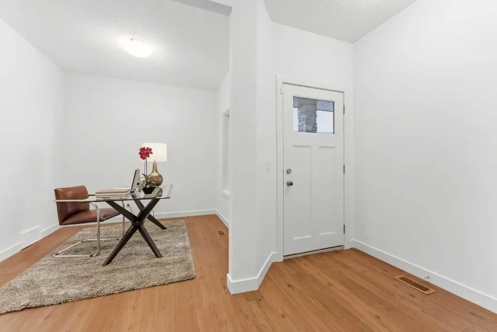 102 Cranarch Common SE Calgary AB T3M 1M1