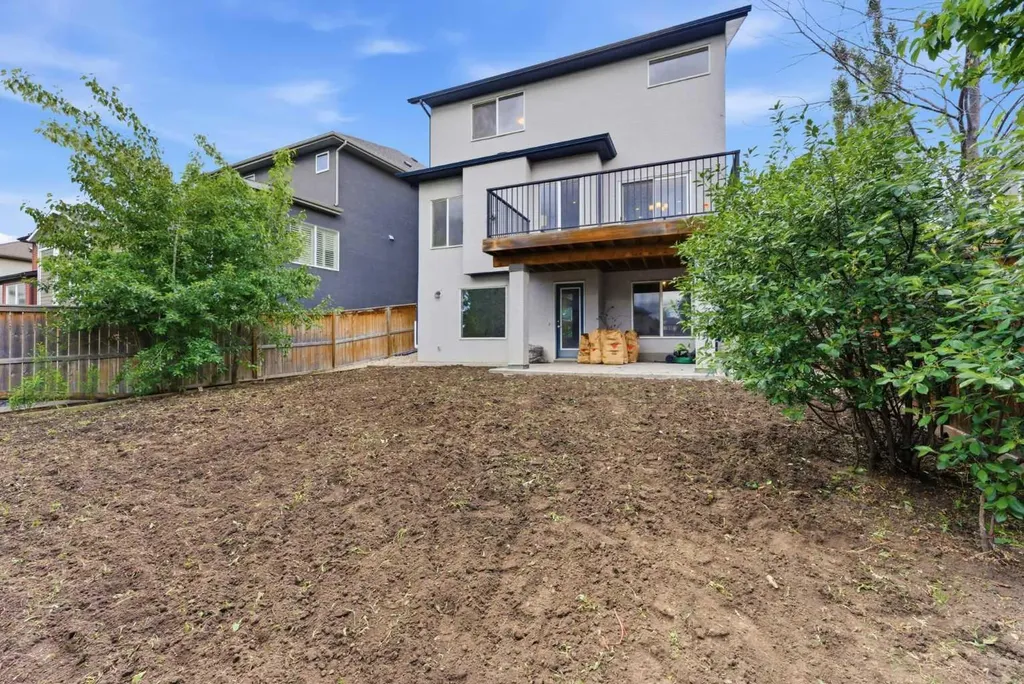 102 Cranarch Common SE Calgary AB T3M 1M1