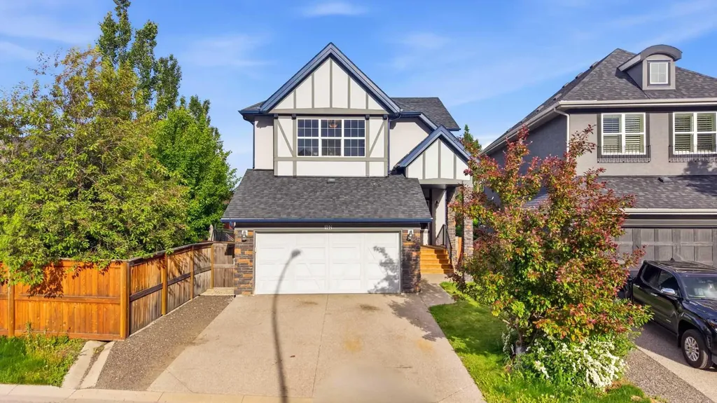 102 Cranarch Common SE Calgary AB T3M 1M1