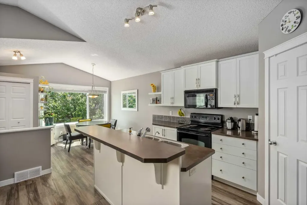 2367 Sagewood Gate SW Airdrie AB T4B 3M7