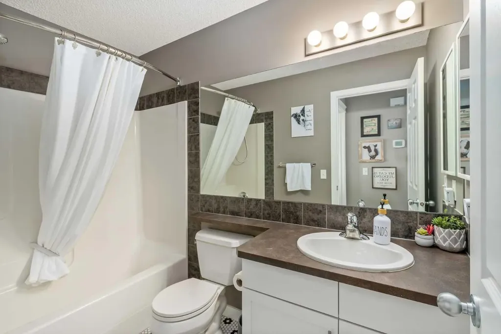 2367 Sagewood Gate SW Airdrie AB T4B 3M7
