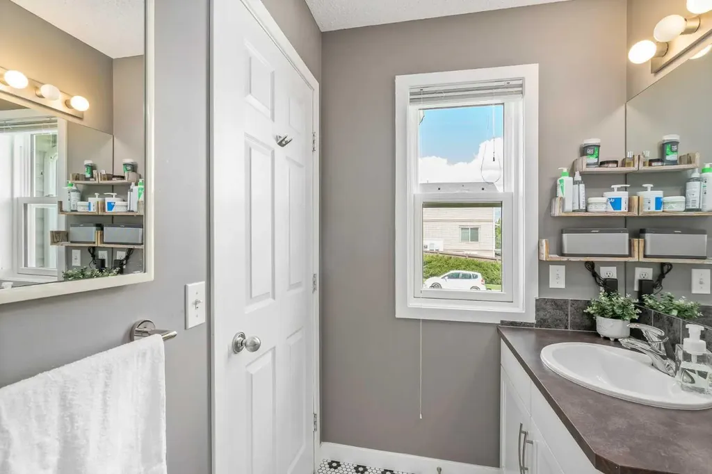 2367 Sagewood Gate SW Airdrie AB T4B 3M7