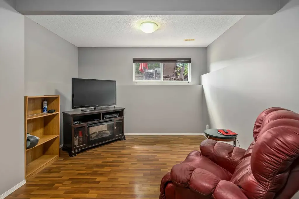 2367 Sagewood Gate SW Airdrie AB T4B 3M7