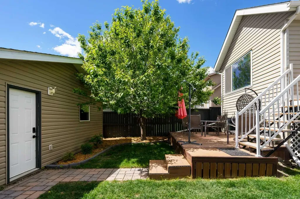 2367 Sagewood Gate SW Airdrie AB T4B 3M7