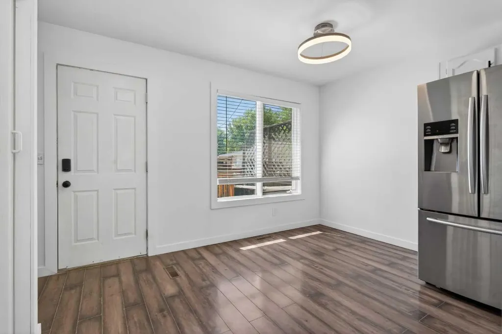 1013 Smith Avenue Crossfield AB T0M 0S0