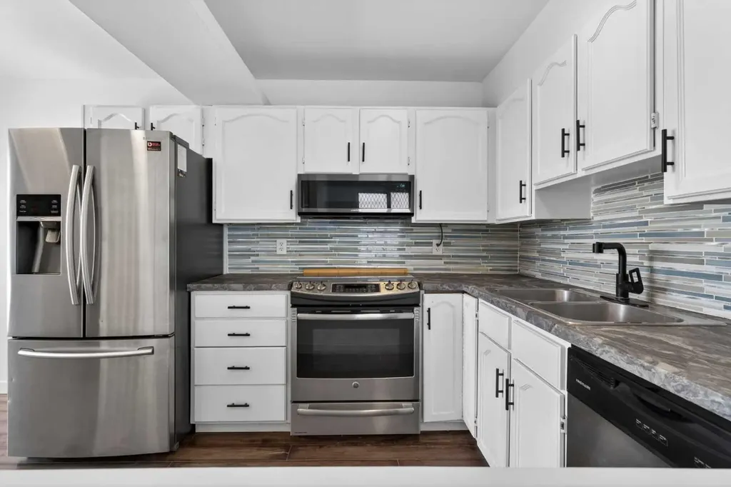 1013 Smith Avenue Crossfield AB T0M 0S0