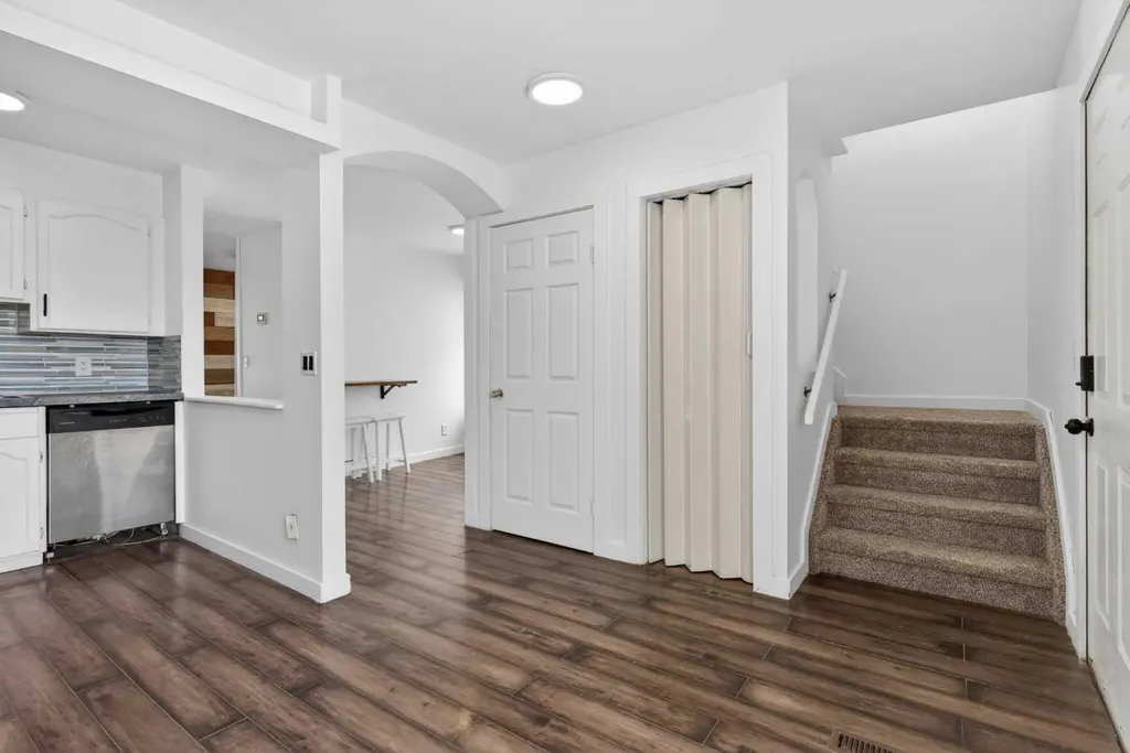 1013 Smith Avenue Crossfield AB T0M 0S0