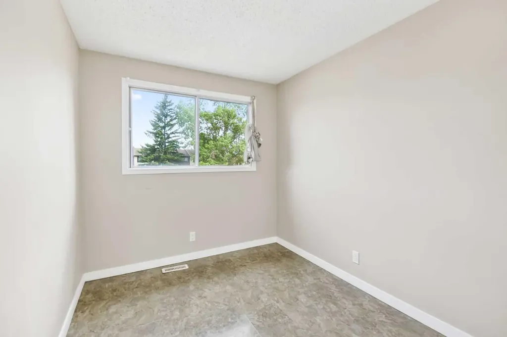 85 Baile Close Red Deer AB T4R 1R5
