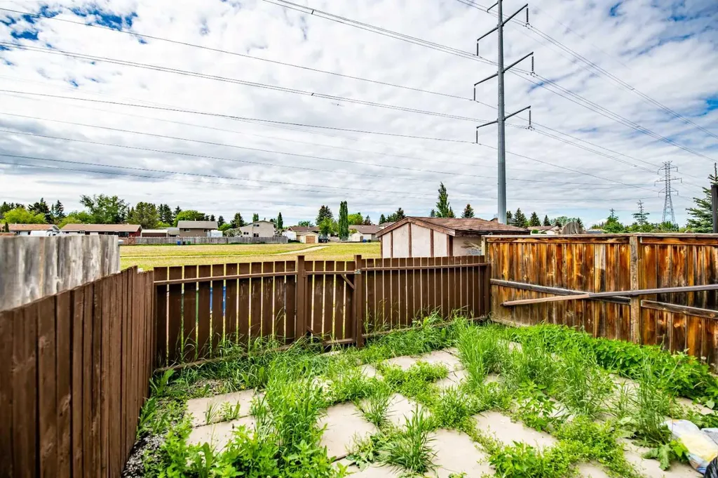 85 Baile Close Red Deer AB T4R 1R5
