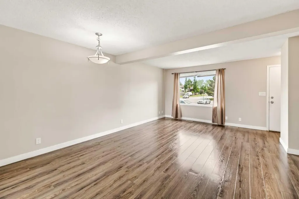 85 Baile Close Red Deer AB T4R 1R5
