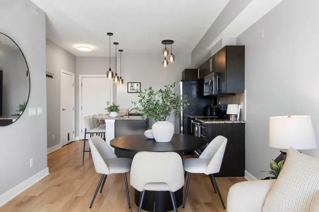 2307 14 Street SW Calgary AB T2T 3T5