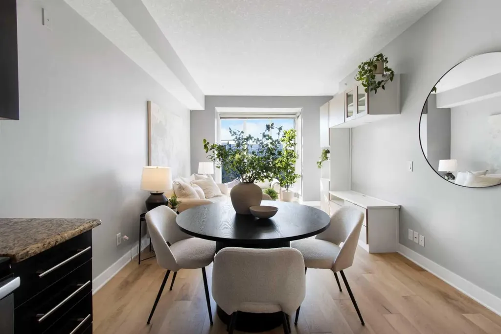 2307 14 Street SW Calgary AB T2T 3T5