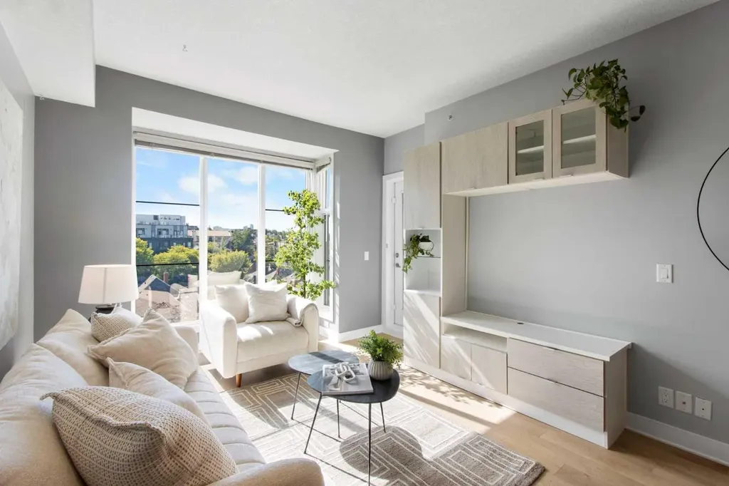 2307 14 Street SW Calgary AB T2T 3T5