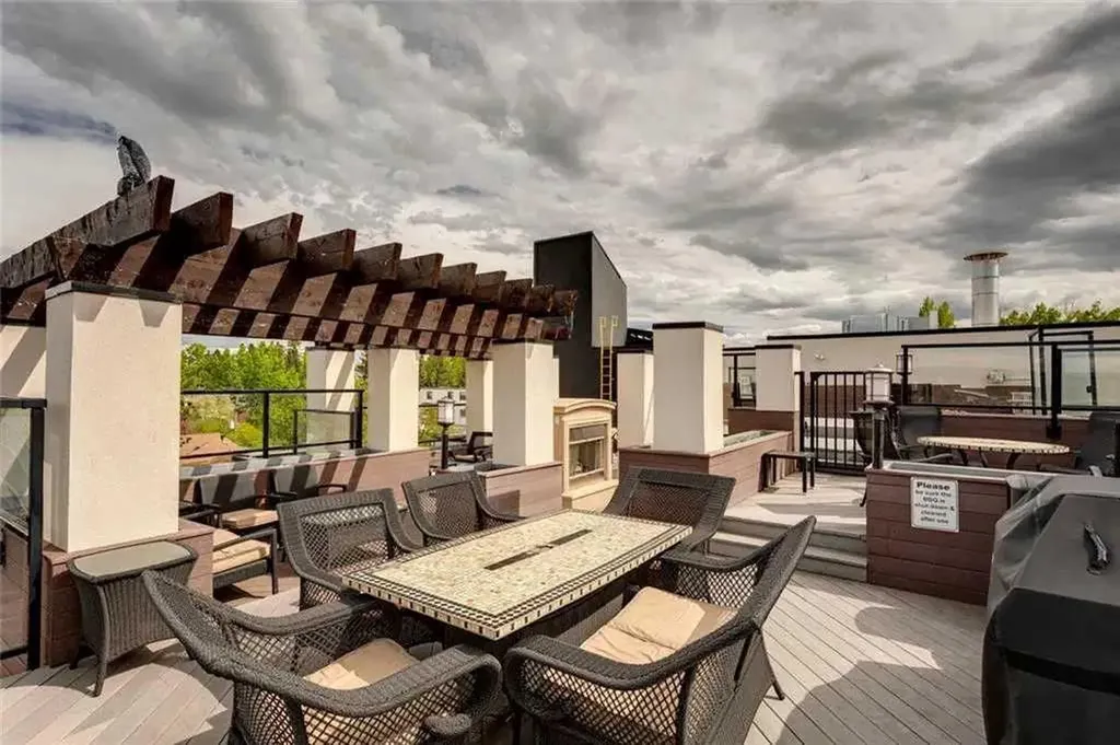 2307 14 Street SW Calgary AB T2T 3T5