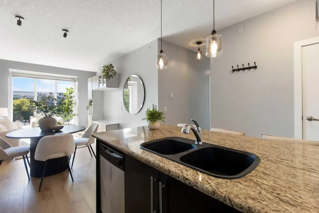 2307 14 Street SW Calgary AB T2T 3T5