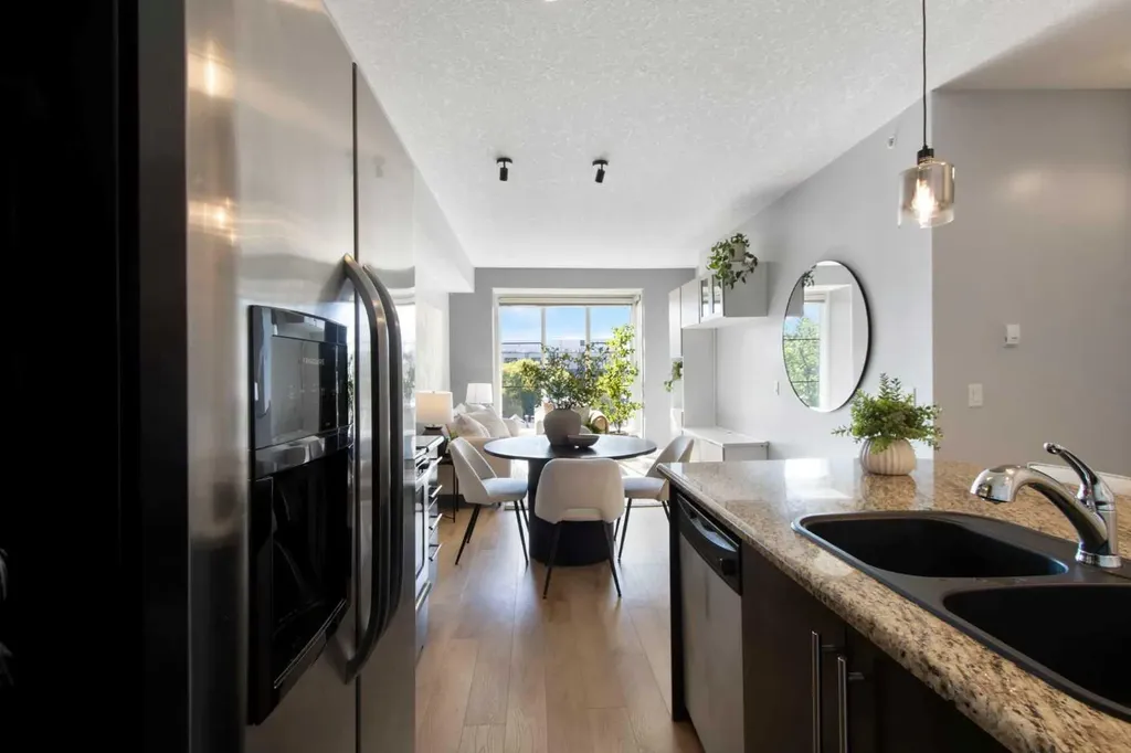 2307 14 Street SW Calgary AB T2T 3T5