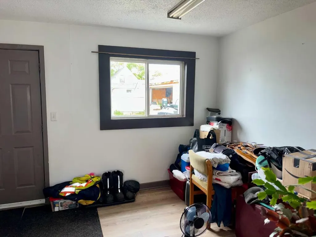 5028 48 Street Mannville AB T0B 2W0