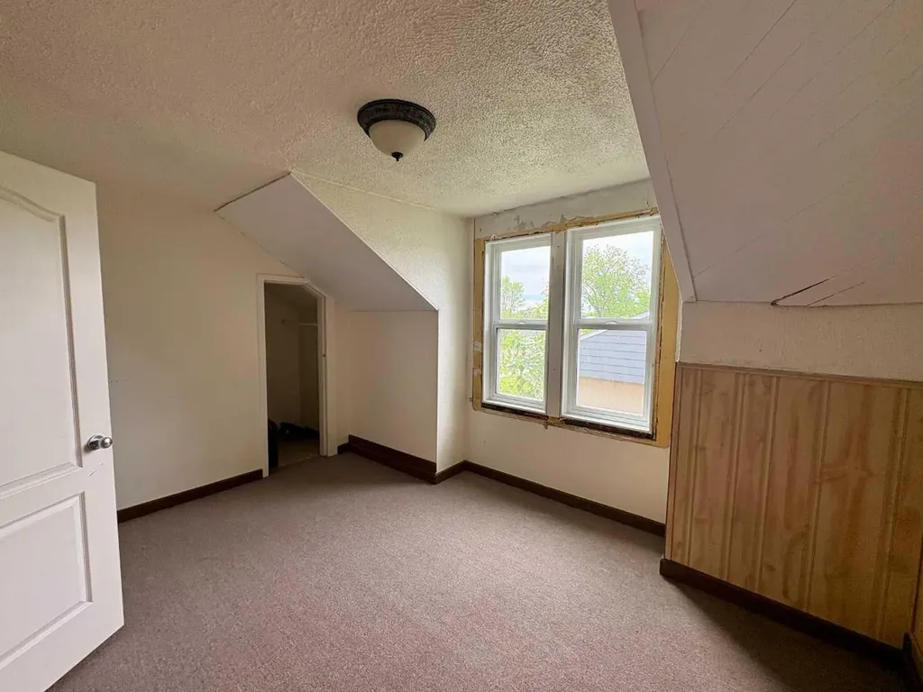 5028 48 Street Mannville AB T0B 2W0