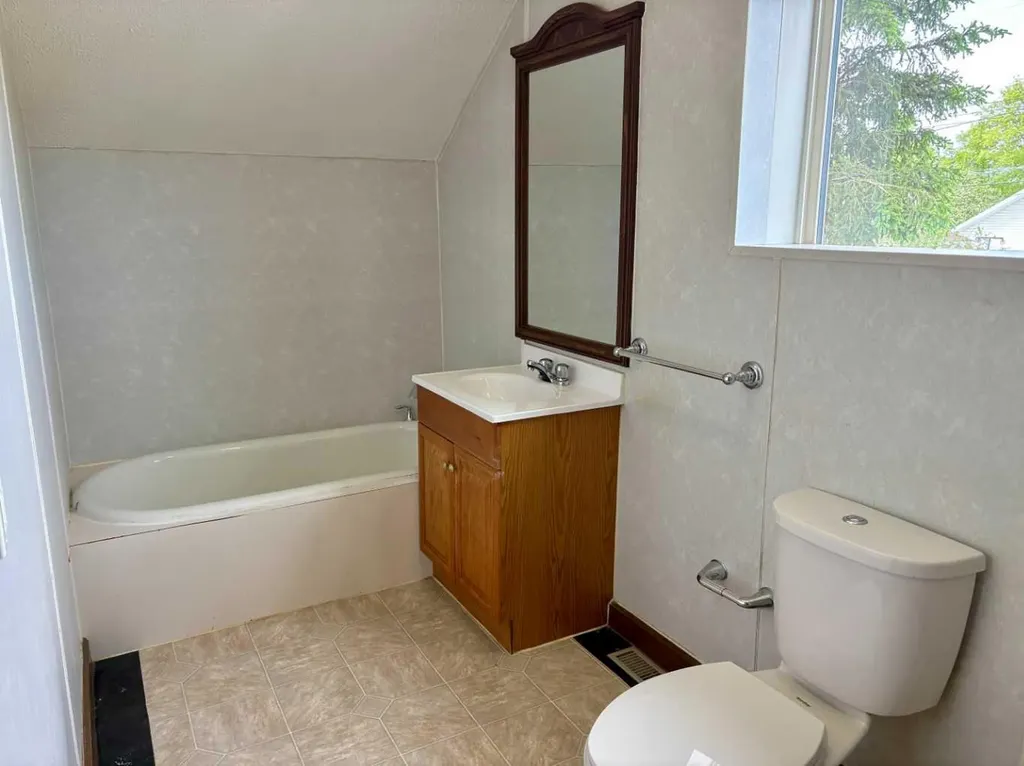 5028 48 Street Mannville AB T0B 2W0