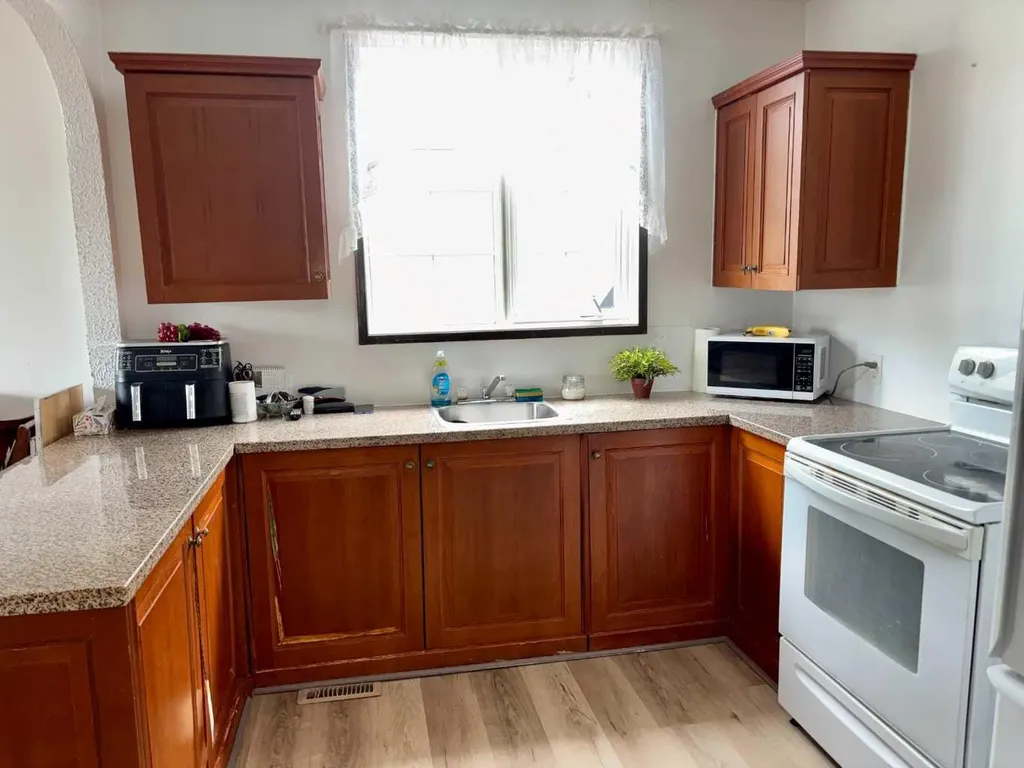 5028 48 Street Mannville AB T0B 2W0