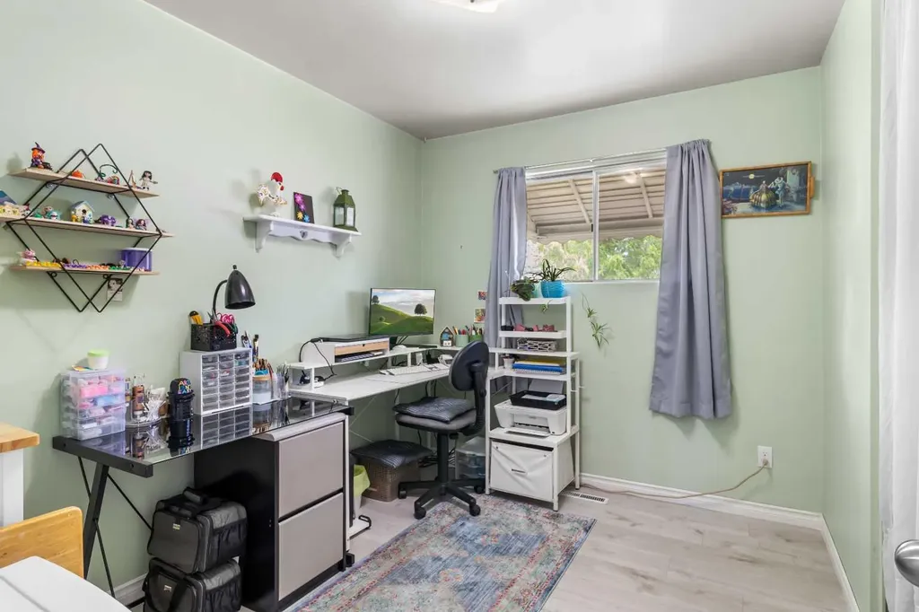 3206 44a Avenue Red Deer AB T4N 3J7
