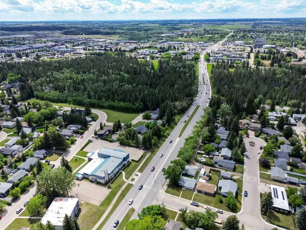 3206 44a Avenue Red Deer AB T4N 3J7