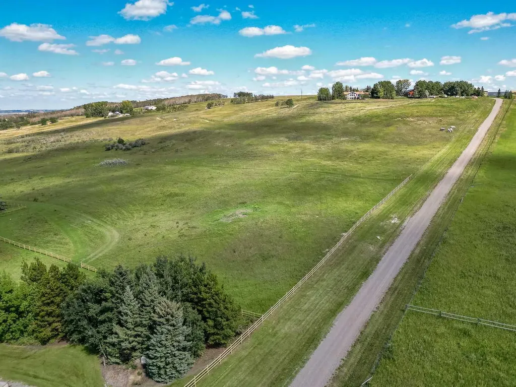 418066 48 Street W Rural Foothills County AB T1S 1A1