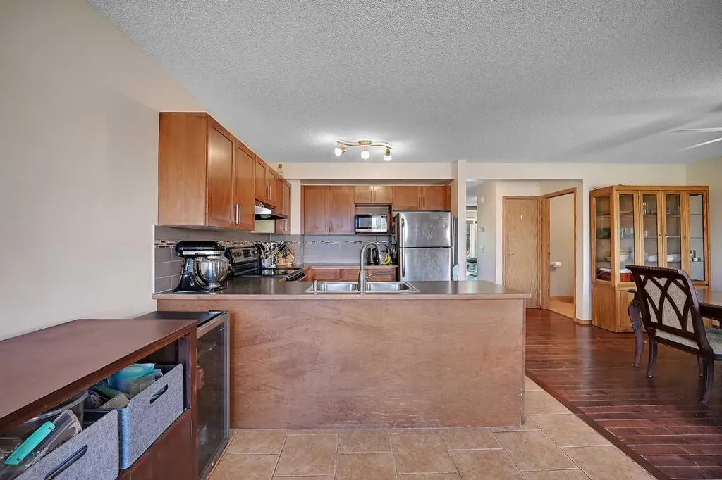 19 Coventry Link NE Calgary AB T3K 5H6