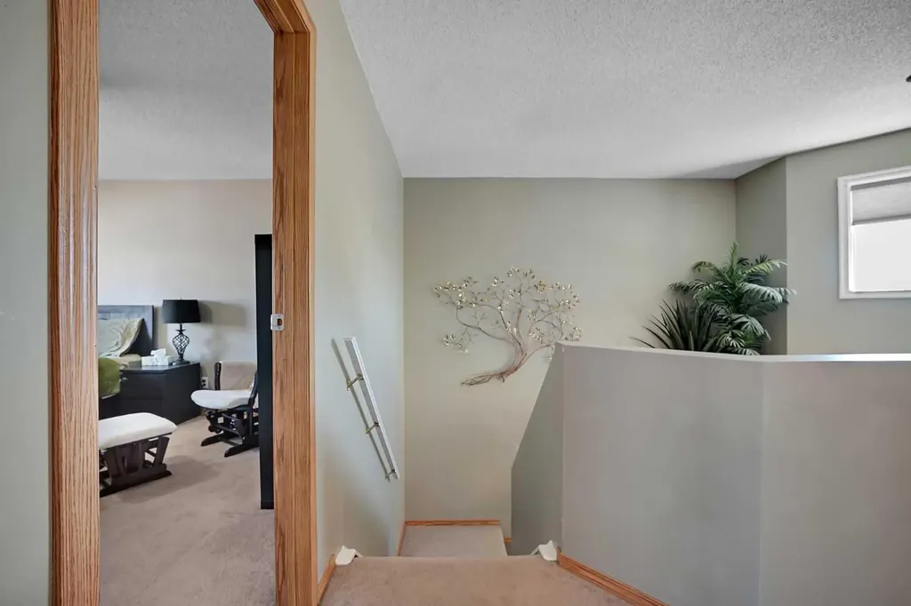 19 Coventry Link NE Calgary AB T3K 5H6