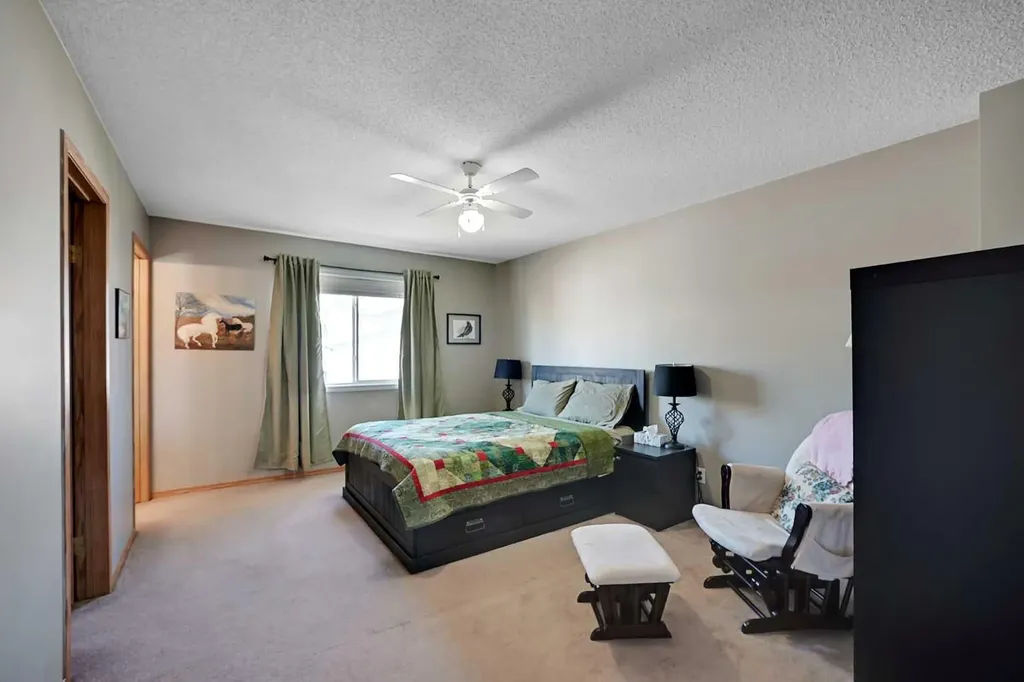 19 Coventry Link NE Calgary AB T3K 5H6