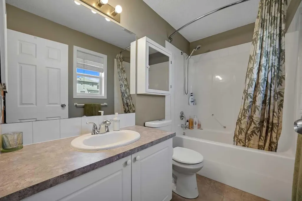 19 Coventry Link NE Calgary AB T3K 5H6