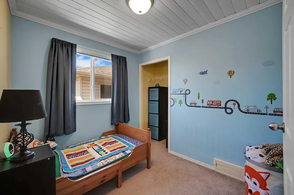 19 Coventry Link NE Calgary AB T3K 5H6