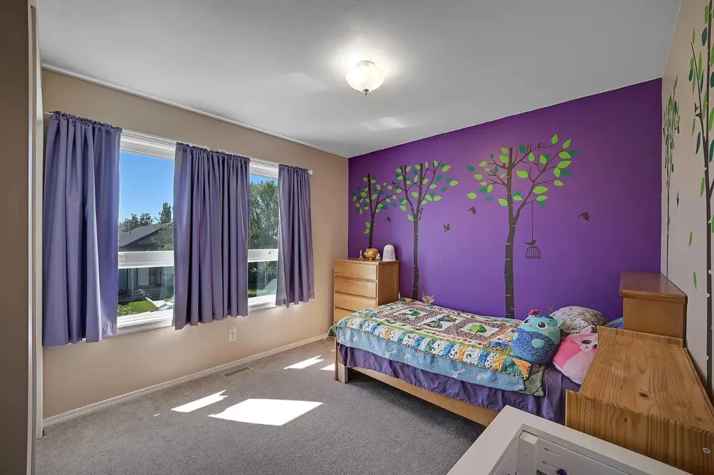 19 Coventry Link NE Calgary AB T3K 5H6