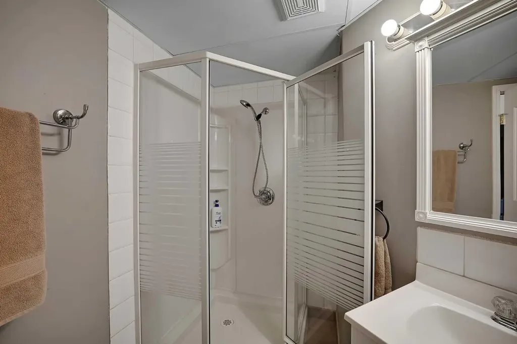 19 Coventry Link NE Calgary AB T3K 5H6