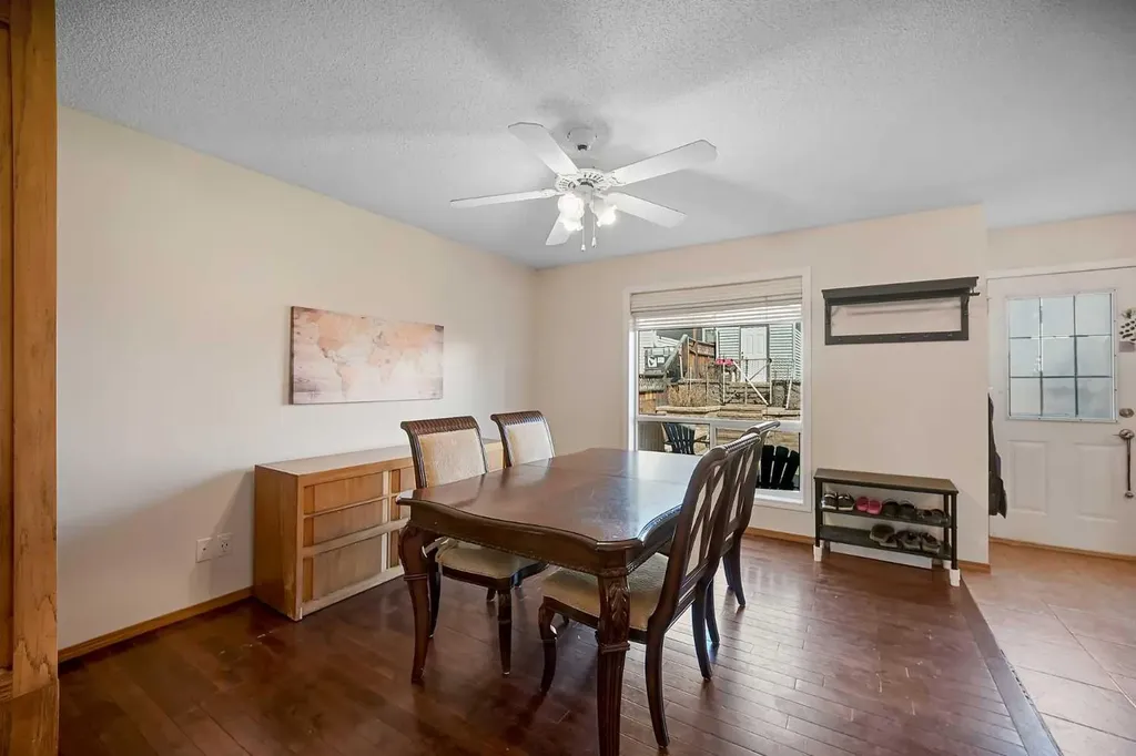 19 Coventry Link NE Calgary AB T3K 5H6