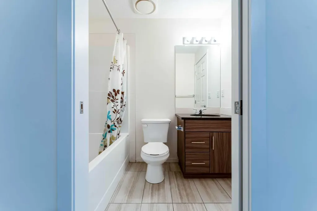 215 Legacy Boulevard SE Calgary AB T2X 0Y6