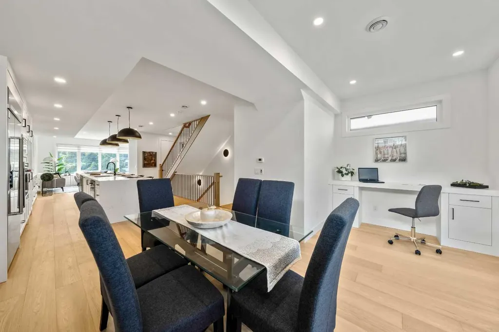 2518 16b Street SW Calgary AB T2T 4L9