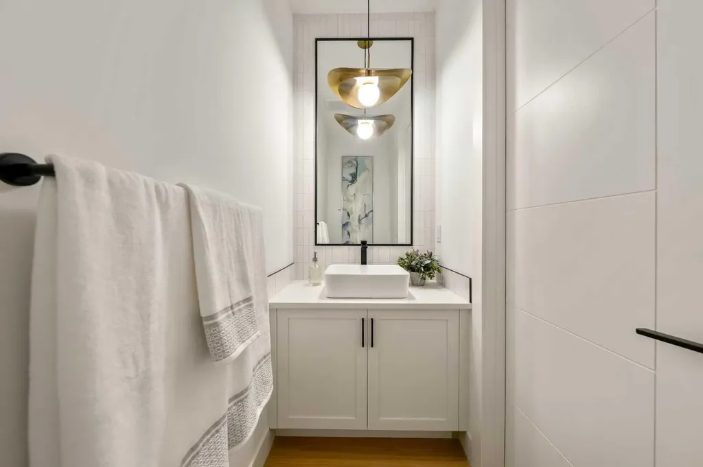 2518 16b Street SW Calgary AB T2T 4L9