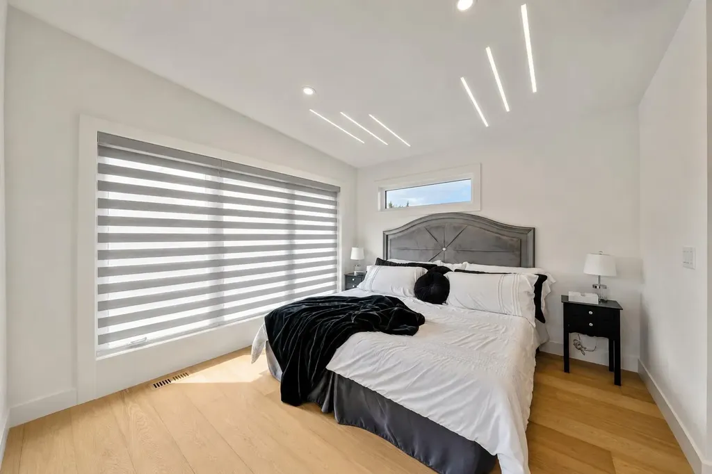2518 16b Street SW Calgary AB T2T 4L9