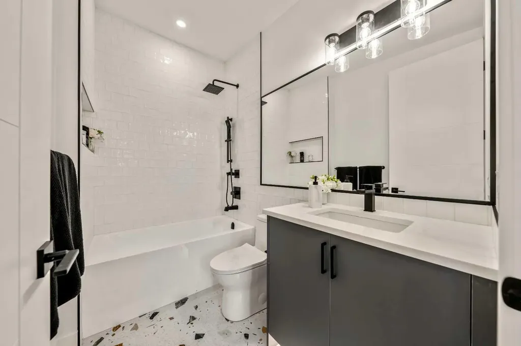 2518 16b Street SW Calgary AB T2T 4L9