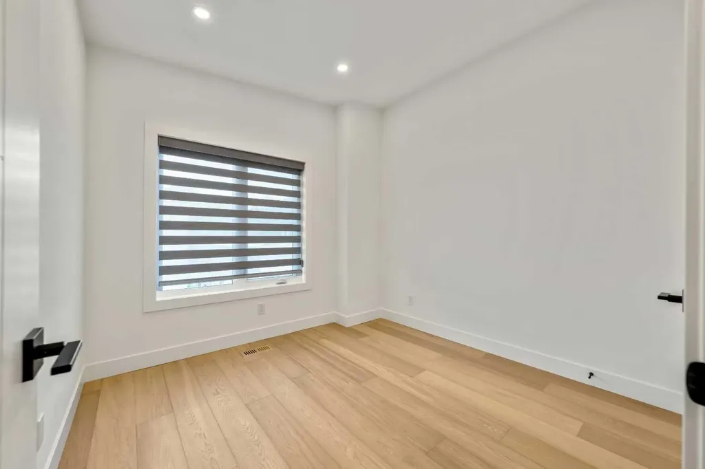 2518 16b Street SW Calgary AB T2T 4L9