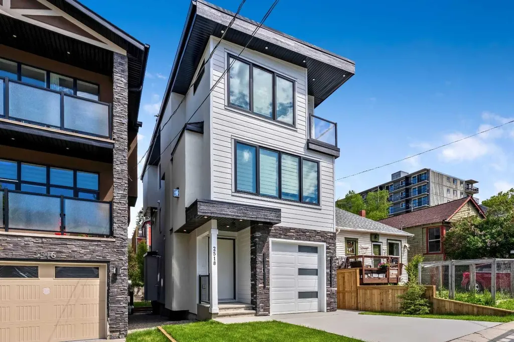 2518 16b Street SW Calgary AB T2T 4L9