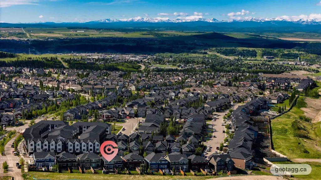 387 Sunrise View Cochrane AB T4C 0V3