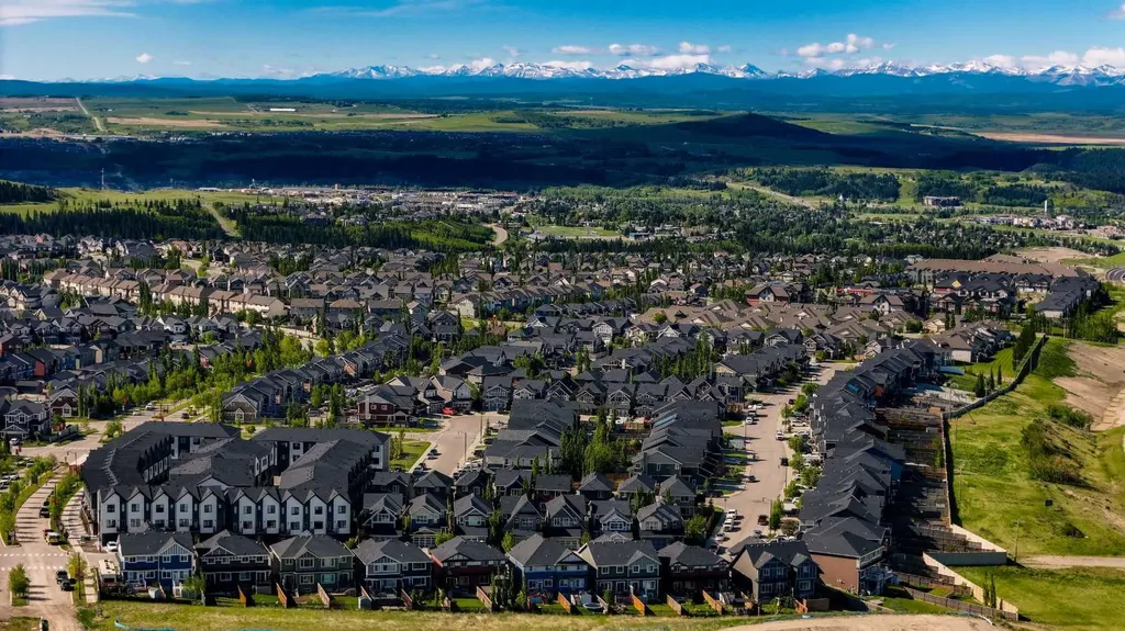 387 Sunrise View Cochrane AB T4C 0V3